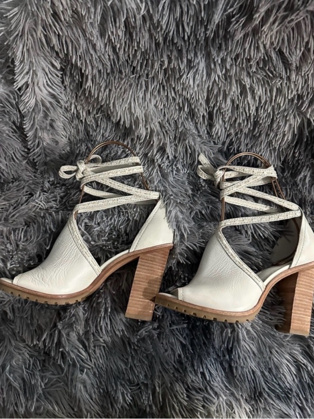 Frye Women's Cream Leather Open-Toe Lace-Up Block Heel Sandals - Picture 3 of 3